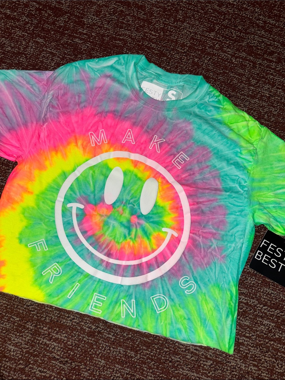 Festy Besty tie tie cropped tee hippie festival short sleeve casual neon shirt